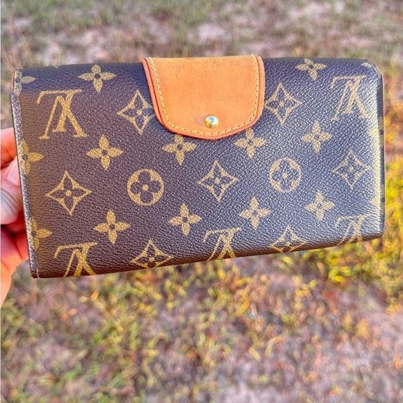 Authentic Louis Vuitton Boetie wallet - Picture 3 of 12